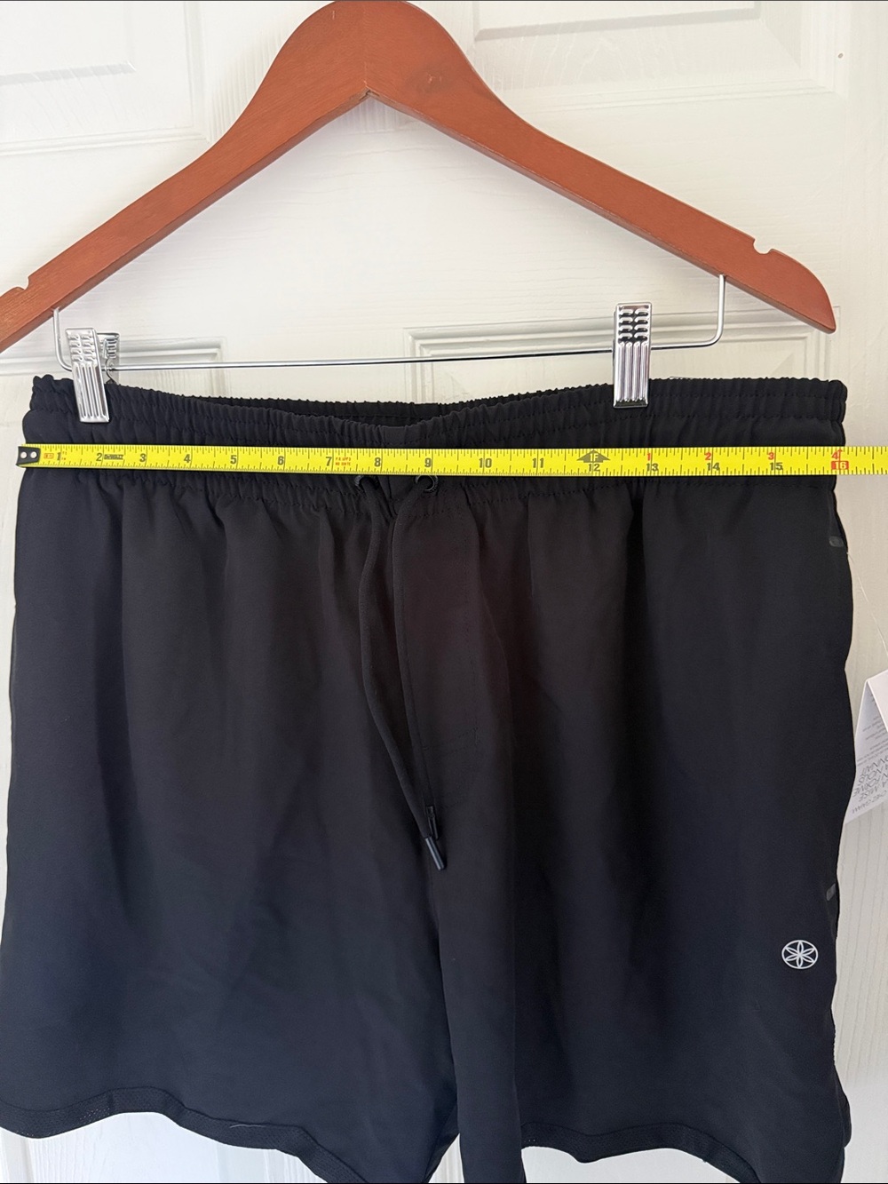 Men’s GAIAM Black Lunge 5” running shorts - Picture 11 of 13
